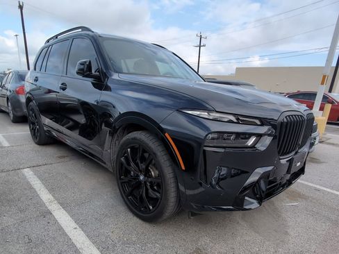 Certified 2026 BMW X7 xDrive40i w/ M Sport Package AWD/4WD image 5