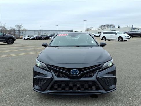 Certified 2023 Toyota Camry SE image 2