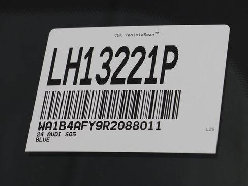 Used 2024 Audi SQ5 Premium Plus image 25