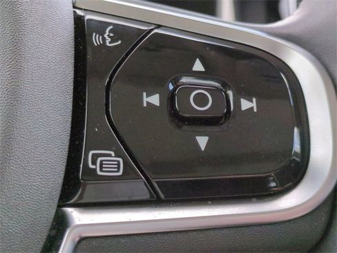 Used 2025 Volvo S60 B5 Plus image 25