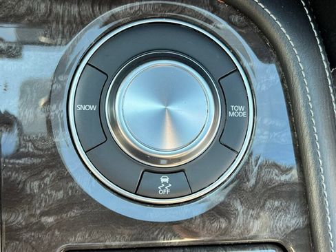 Used 2023 Nissan Armada Platinum w/ Captain's Chairs Package image 47