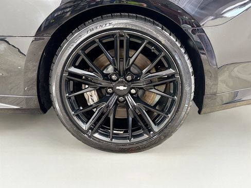 Used 2017 Chevrolet Camaro ZL1 RWD image 28