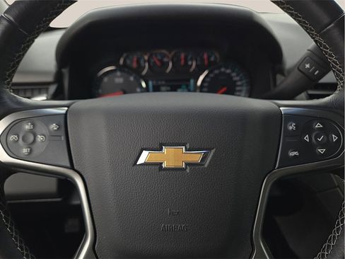 Used 2020 Chevrolet Suburban LT image 19