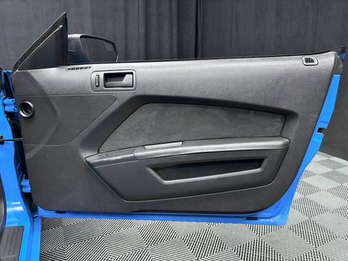 Used 2014 Ford Mustang Convertible image 34