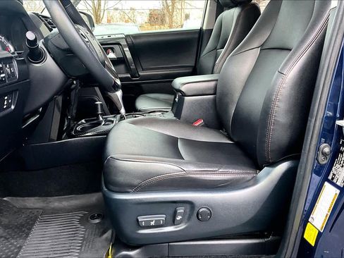 Certified 2022 Toyota 4Runner TRD Off-Road Premium image 8