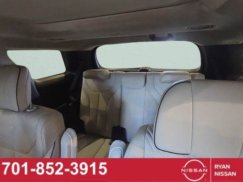 Used 2023 Hyundai Palisade Calligraphy image 44