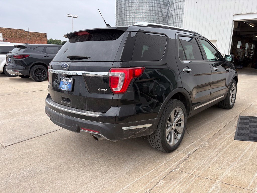 Used 2018 Ford Explorer Limited AWD/4WD image 4