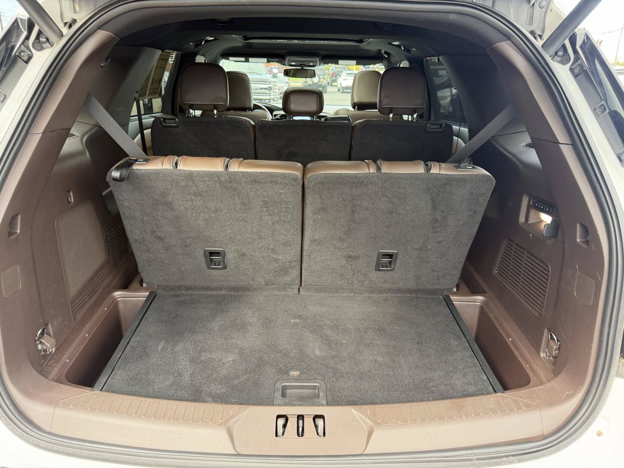 Used 2023 Ford Explorer King Ranch w/ Premium Technology Package AWD/4WD image 25