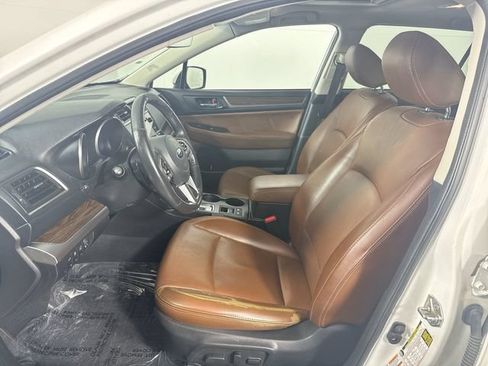 Used 2017 Subaru Outback 3.6R Touring w/ Popular Package #5A AWD/4WD image 19