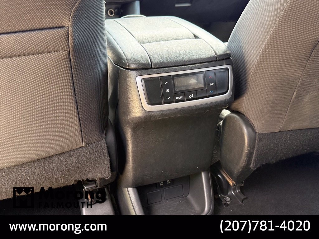 Used 2018 Toyota Highlander LE AWD/4WD image 21