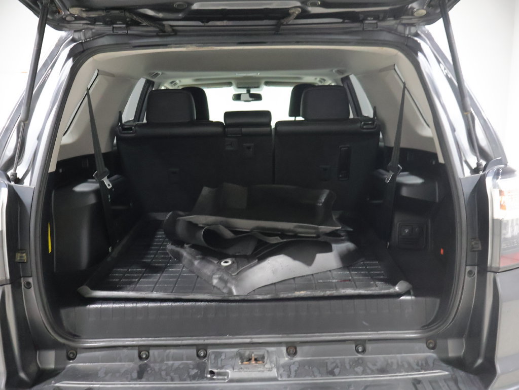 Used 2015 Toyota 4Runner Limited AWD/4WD image 4
