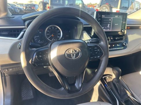 Used 2021 Toyota Corolla LE image 16