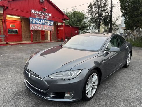 Used 2013 Tesla Model S RWD image 1