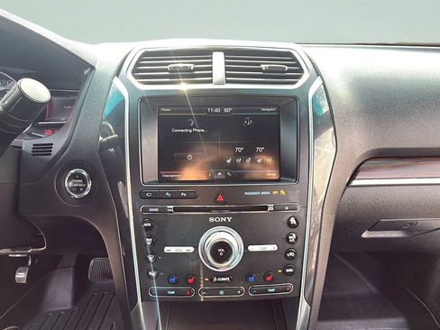 Used 2016 Ford Explorer Limited w/ Equipment Group 301A image 11