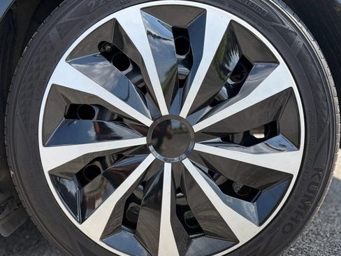 Used 2022 Hyundai Ioniq Limited FWD image 27