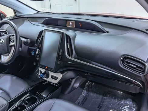 Used 2019 Toyota Prius Prime Advanced image 21