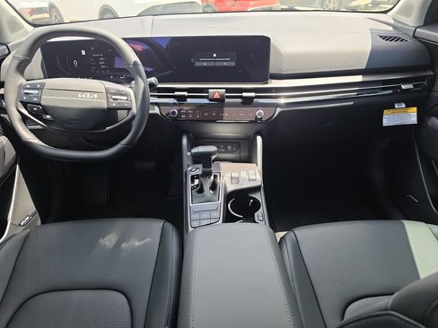 New 2026 Kia Sportage SX FWD image 13
