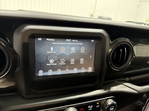 Used 2021 Jeep Wrangler Unlimited Sport AWD/4WD image 14