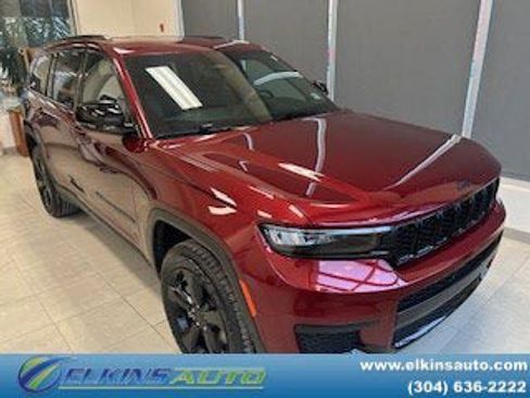 Used 2023 Jeep Grand Cherokee L Laredo image 1