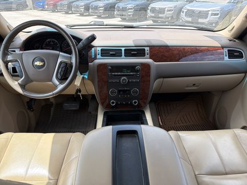 Used 2014 Chevrolet Tahoe LT RWD image 9