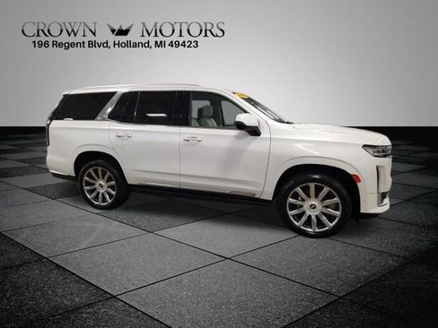 Used 2023 Cadillac Escalade Premium Luxury Platinum AWD/4WD image 2