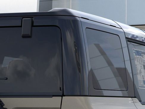 New 2025 Ford Bronco Badlands image 17
