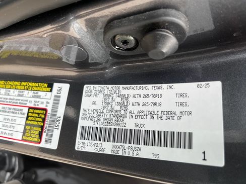 Used 2025 Toyota Tundra SR5 AWD/4WD image 31