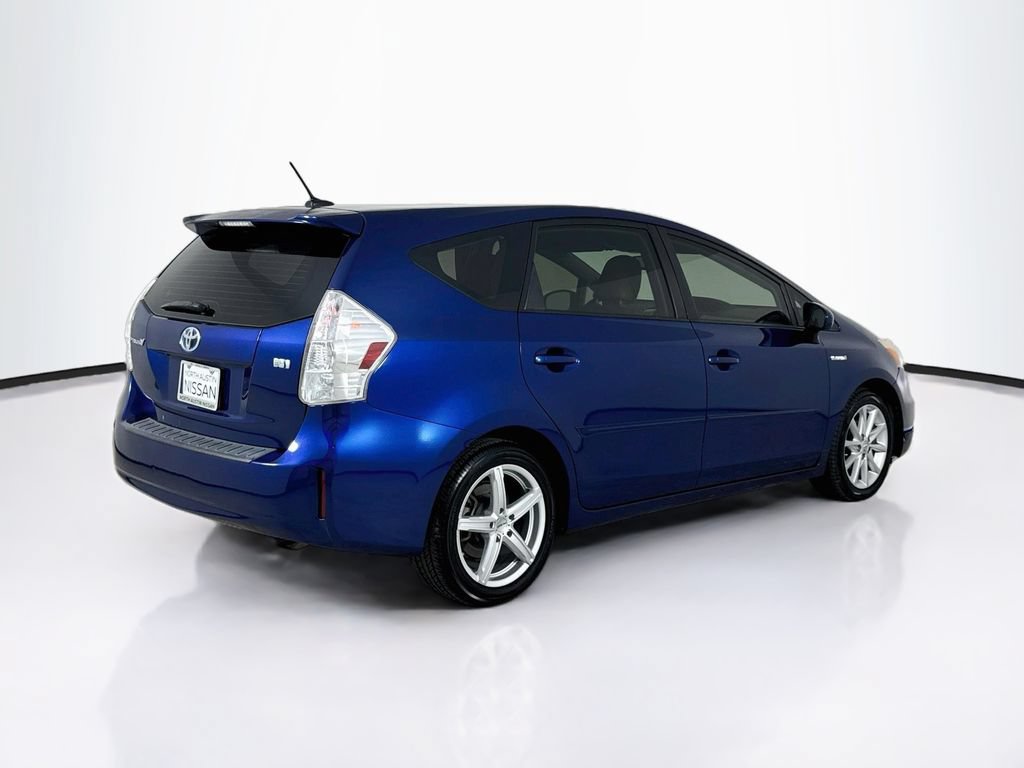 Used 2013 Toyota Prius V Five FWD image 7