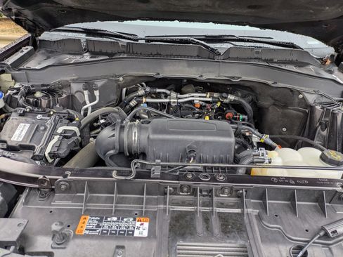 Certified 2022 Ford Explorer XLT w/ Equipment Group 202A image 43