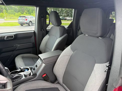 Used 2025 Ford Bronco Big Bend AWD/4WD image 12