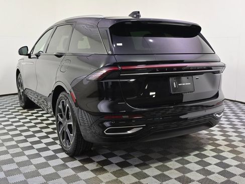 New 2026 Lincoln Nautilus Reserve image 4