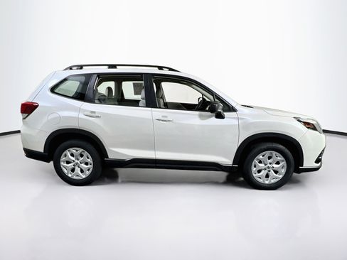 Used 2023 Subaru Forester AWD/4WD image 4