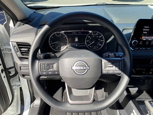 New 2026 Nissan Rogue S image 15