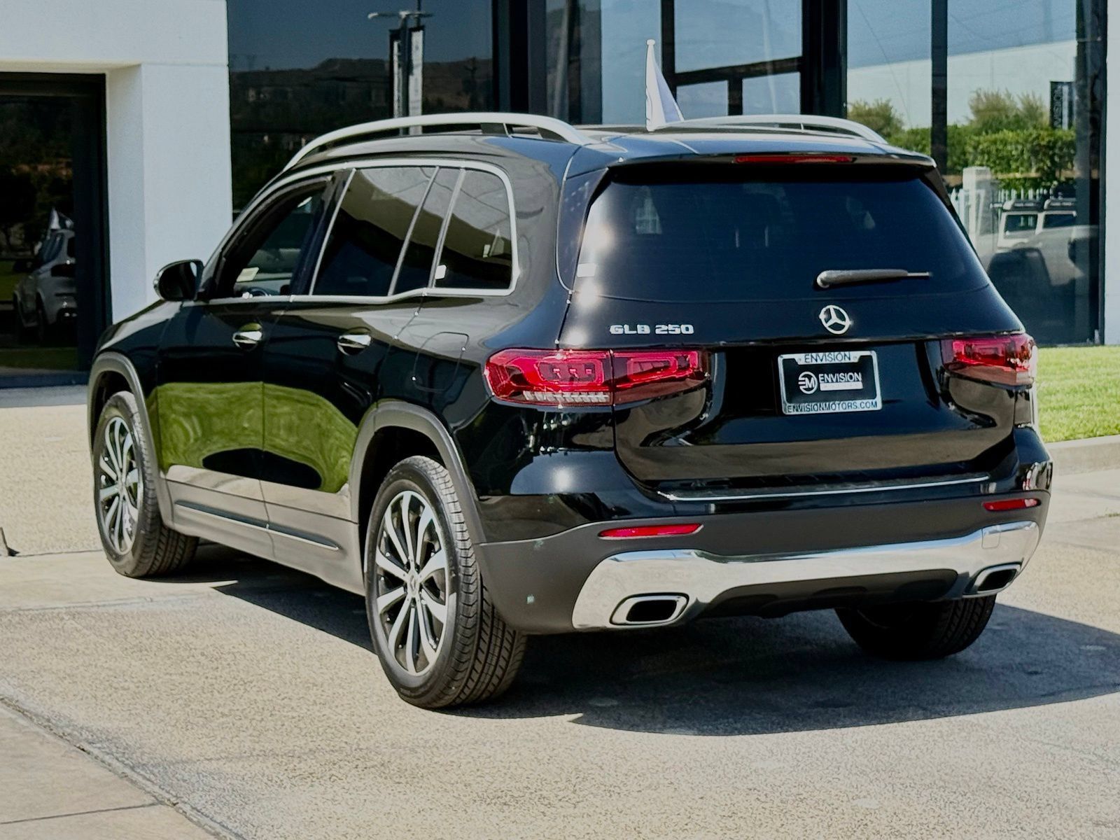 Used 2023 Mercedes-Benz GLB 250 image 10
