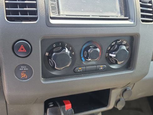 Used 2005 Nissan Frontier SE w/ (P01) Power Pkg RWD image 20
