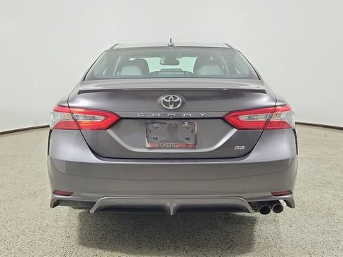 Used 2019 Toyota Camry SE w/ Convenience Package FWD image 6