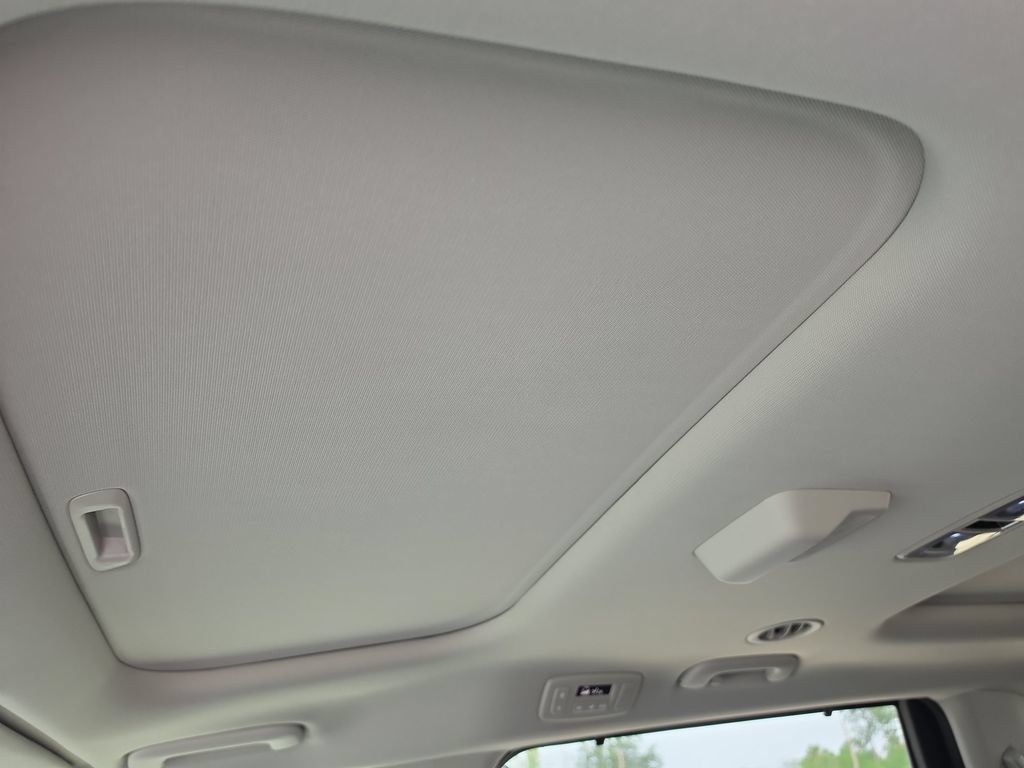 New 2026 Kia Carnival SX w/ SX Dark Edition Package FWD image 23