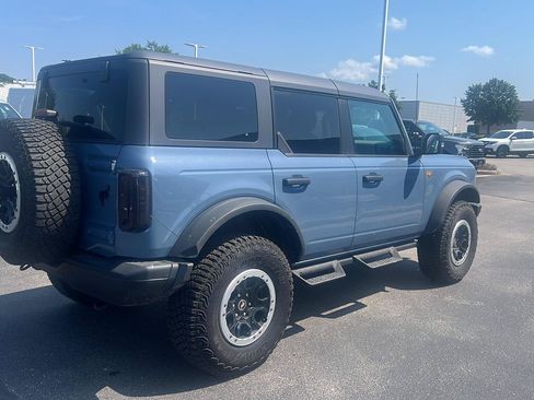 Used 2023 Ford Bronco Badlands AWD/4WD image 7