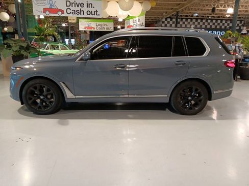 Certified 2025 BMW X7 xDrive40i w/ Executive Package image 9