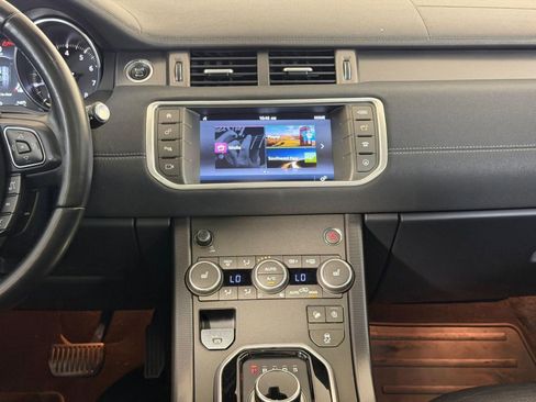 Used 2018 Land Rover Range Rover Evoque SE AWD/4WD image 24