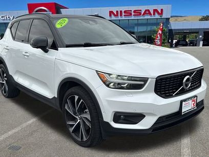 Used 2020 Volvo XC40 T4 R-Design