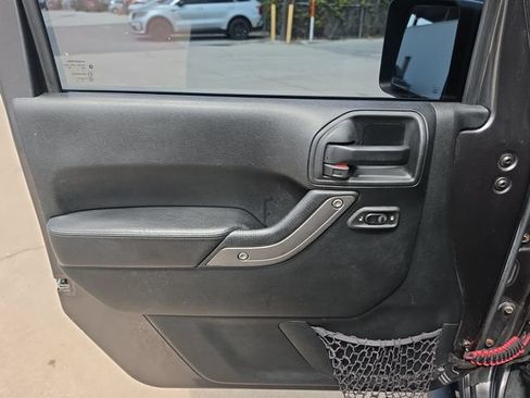 Used 2017 Jeep Wrangler Unlimited Sport AWD/4WD image 15