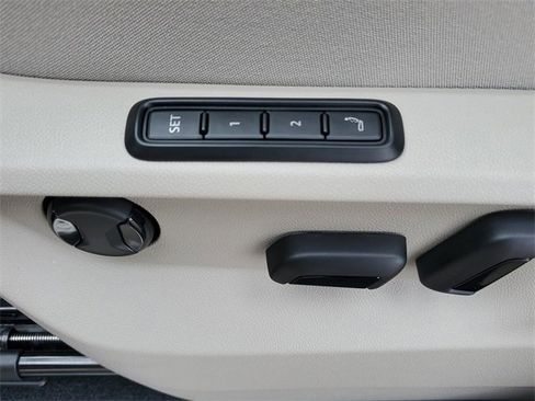 New 2025 Volkswagen Atlas SEL Premium R-Line image 21