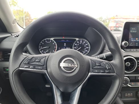 Used 2024 Nissan Sentra SV image 17