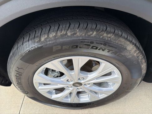 Used 2025 Ford Escape Active AWD/4WD image 10