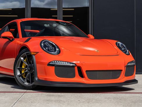 Certified 2016 Porsche 911 GT3 RS RWD image 9