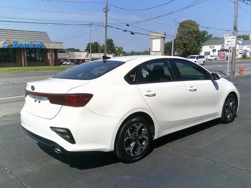 Used 2019 Kia Forte LXS FWD image 9