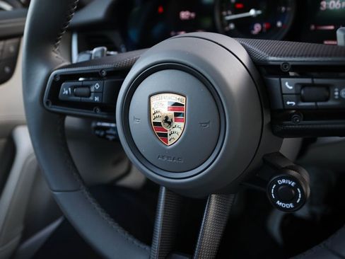 Used 2024 Porsche 911 Carrera S image 25