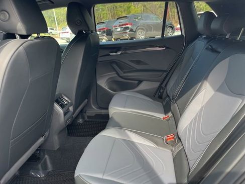 New 2026 Volkswagen Tiguan SE R-Line FWD image 13