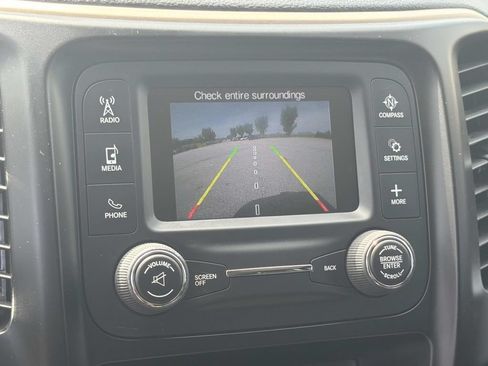 Used 2016 Jeep Cherokee Sport FWD image 7